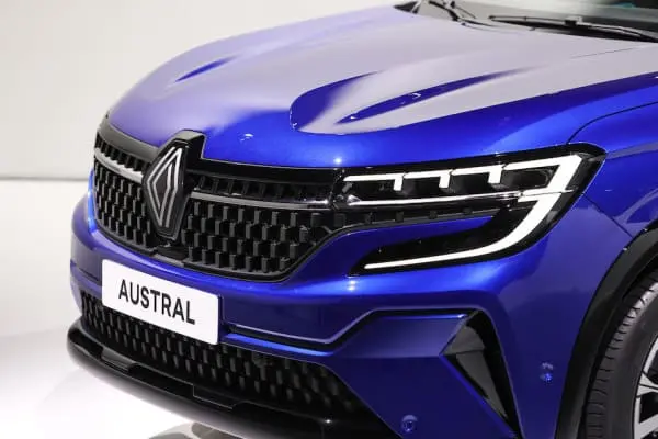 Renault Austral bleu exterieur 