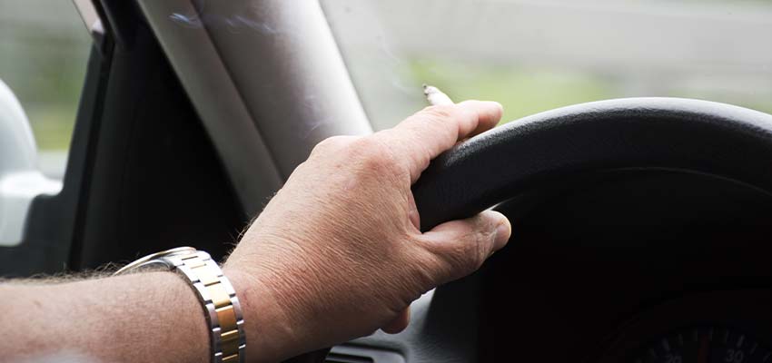 Fumer au volant