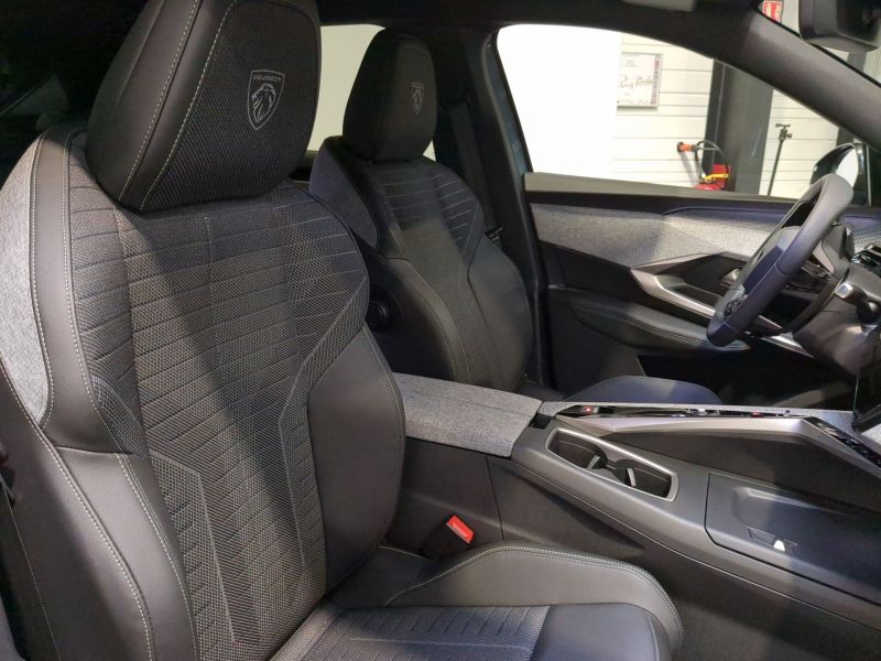 Peugeot Nouveau 3008 GT  Hybrid 136 e-DCS6 Neuve