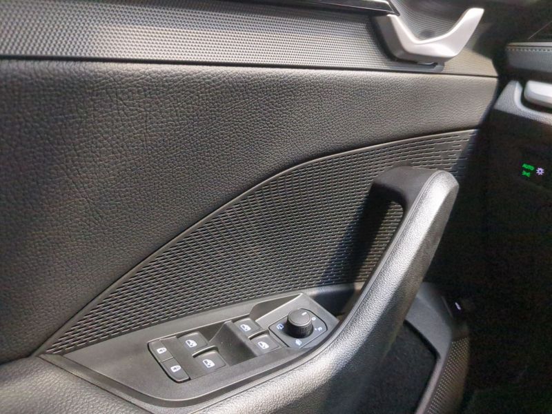 Skoda Octavia combi Selection   2.0 TDI 150 ch SCR DSG7 Neuve