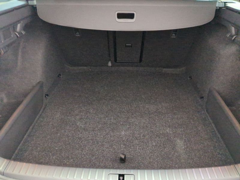 Skoda Octavia combi Selection   2.0 TDI 150 ch SCR DSG7 Neuve