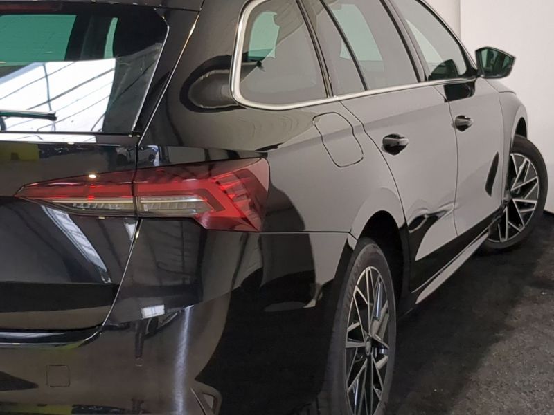 Skoda Octavia combi Selection   2.0 TDI 150 ch SCR DSG7 Neuve