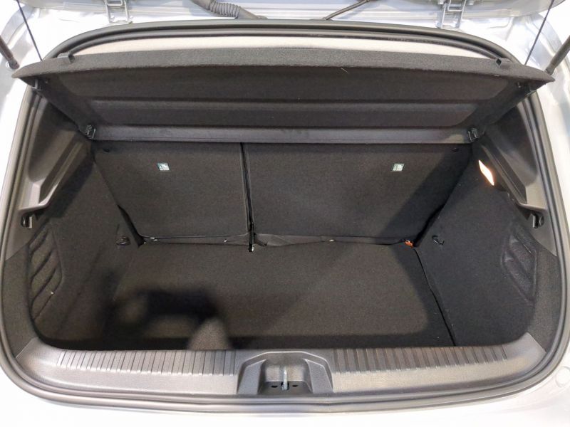 Renault Clio v Evolution dCi 100 Neuve