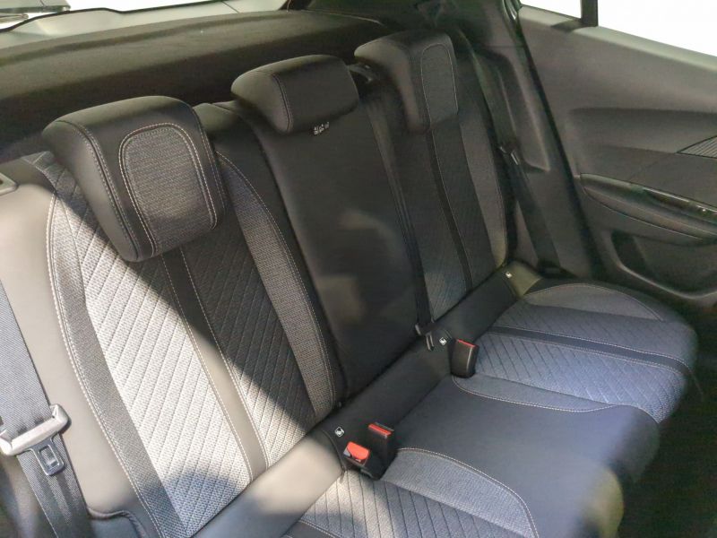 Peugeot 2008 Allure  Hybrid 145 e-DCS6 Neuve