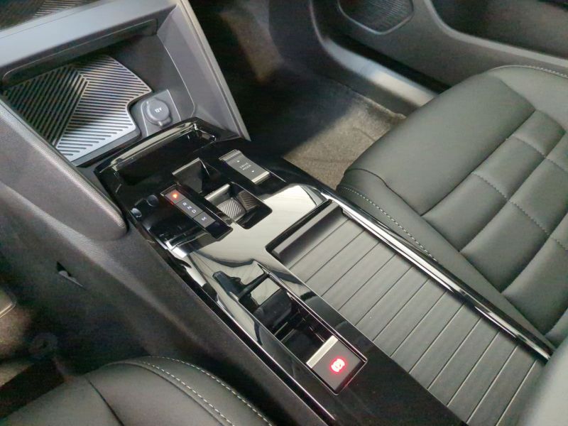 Citroën Nouvelle C4 Max  Hybride 145 e-DCS6 Neuve