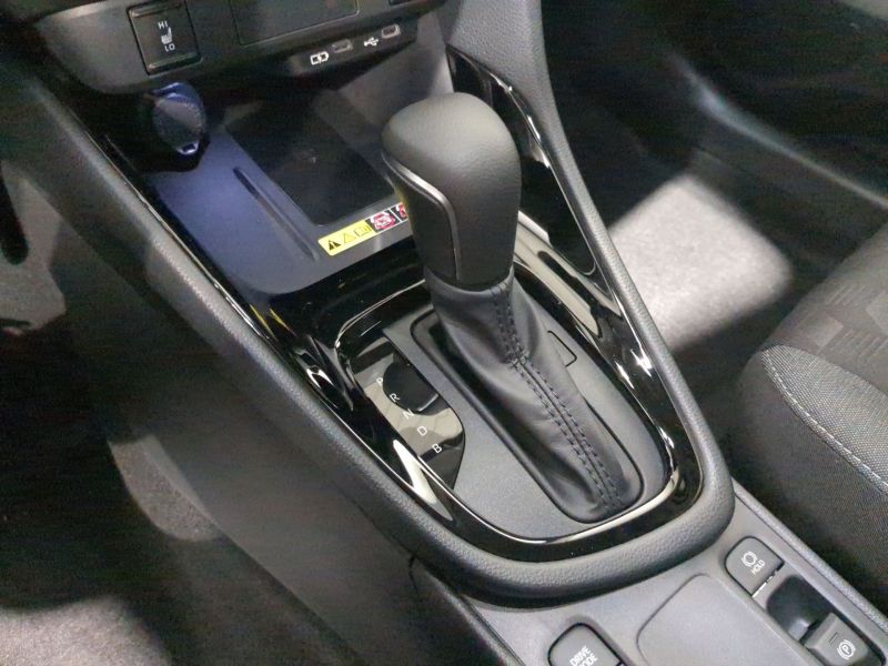 Toyota YARIS HYBRIDE Design   116h Neuve