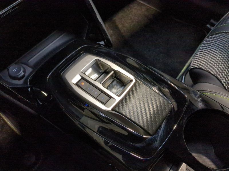 Peugeot 2008 GT  Hybrid 145 e-DCS6 Neuve