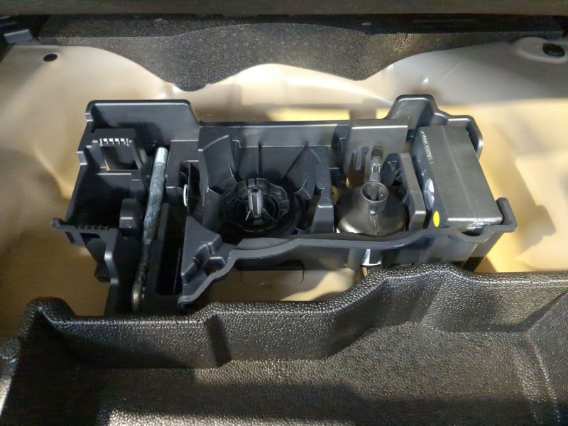 Peugeot 2008 GT  Hybrid 145 e-DCS6 Neuve