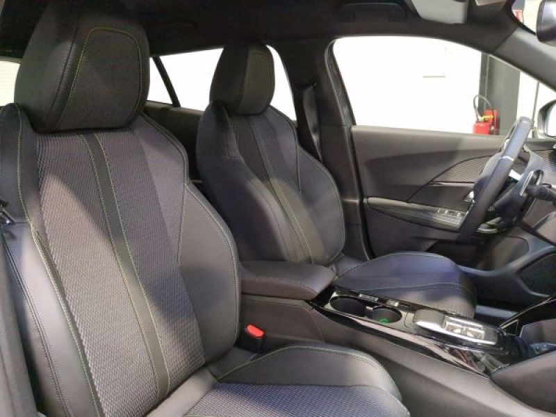 Peugeot 2008 GT  Hybrid 145 e-DCS6 Neuve
