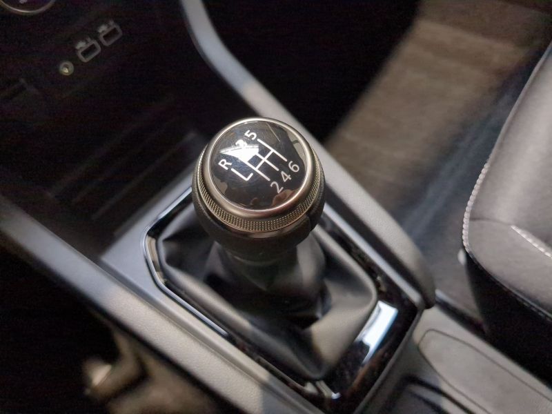 Renault Clio v Evolution dCi 100 Neuve