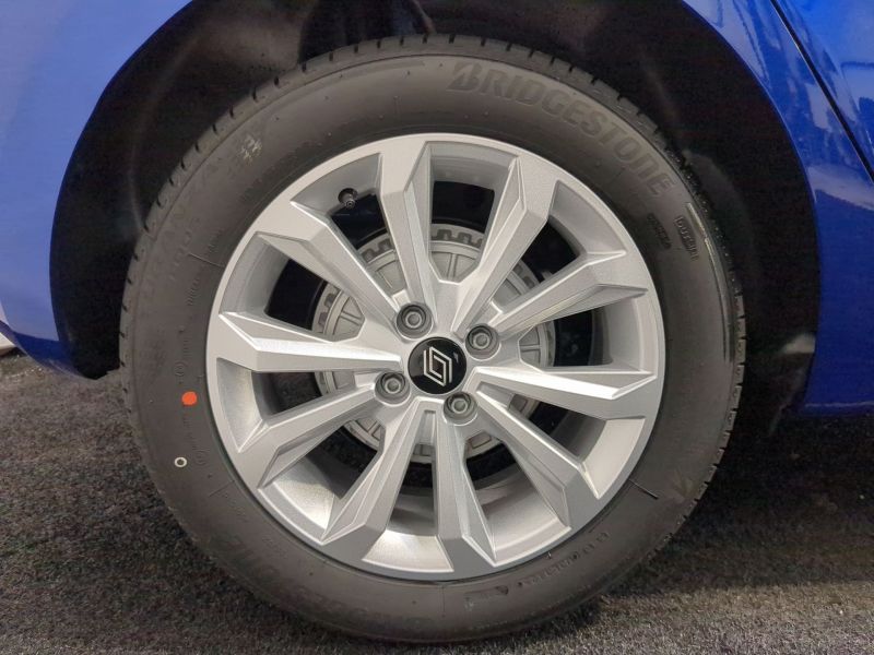 Renault Clio v Evolution dCi 100 Neuve