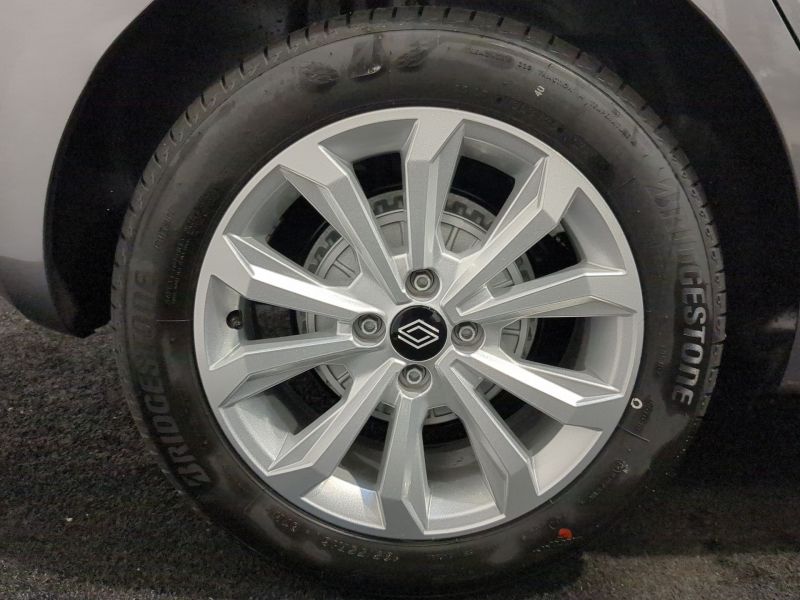 Renault Clio v Evolution dCi 100 Neuve