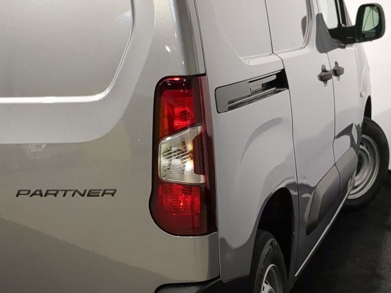 Peugeot Partner fourgon -   M DIESEL 100 CH MANUELLE Neuve